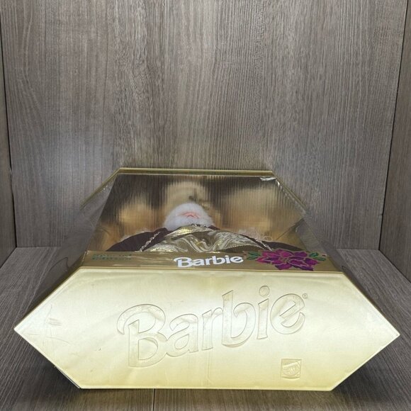 1996 Barbie Happy Holidays Fashion Doll Special Edition Collection - Mattel - Picture 5 of 9